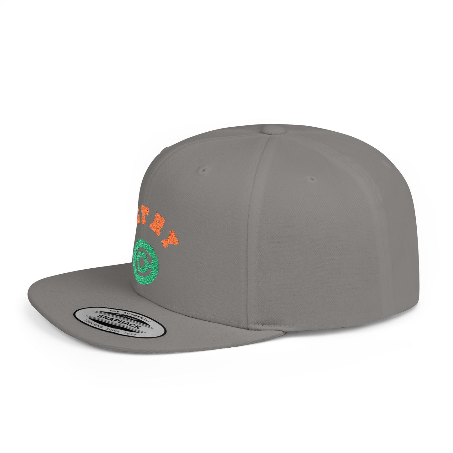 Retry Vintage Flat Bill Snapback Cap – Adjustable streetwear hat for men & women. Ideal gift for casual fashion, festivals, and urban style.