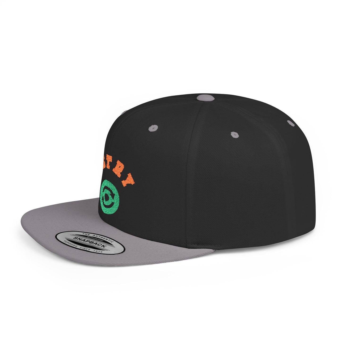 Retry Vintage Flat Bill Snapback Cap – Adjustable streetwear hat for men & women. Ideal gift for casual fashion, festivals, and urban style.