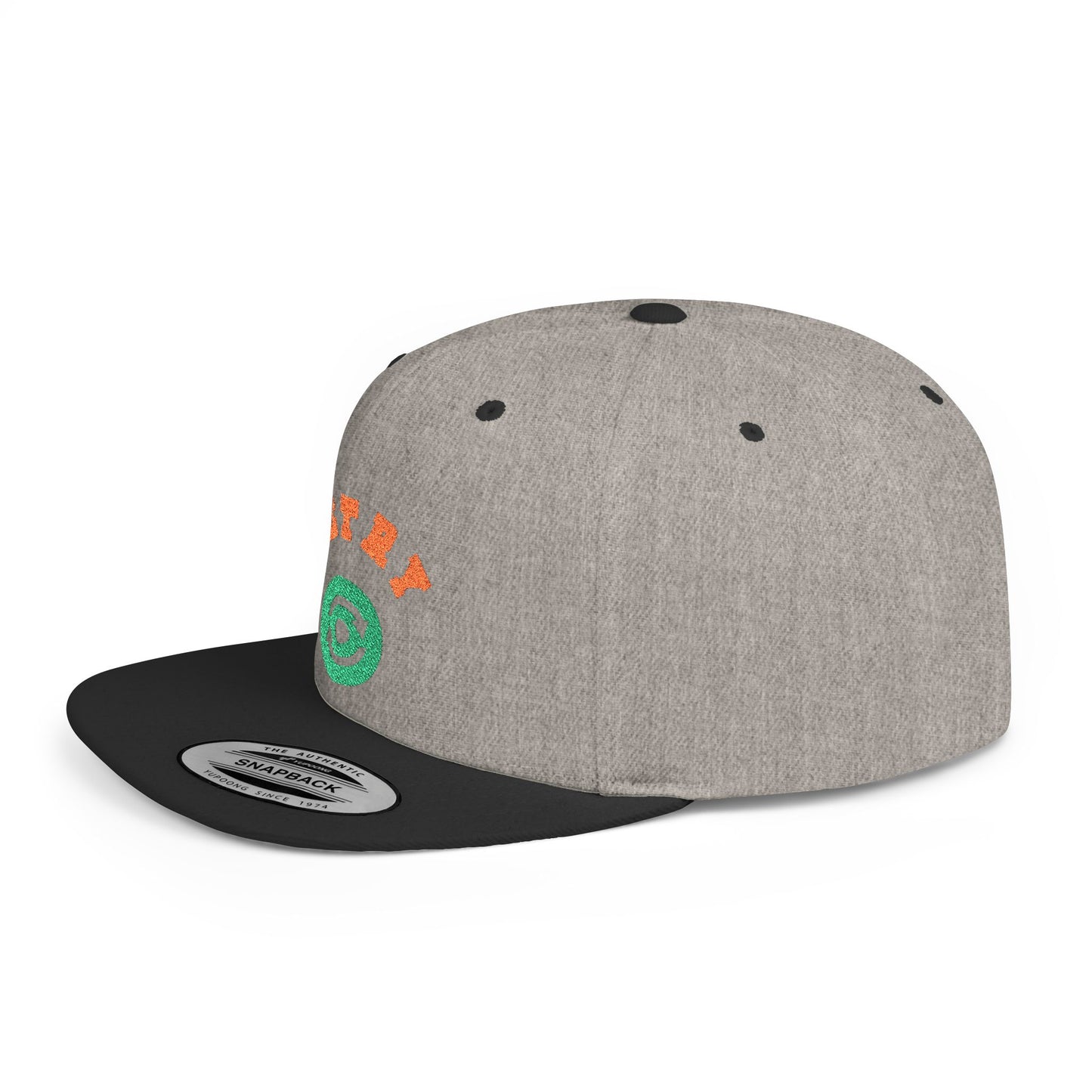 Retry Vintage Flat Bill Snapback Cap – Adjustable streetwear hat for men & women. Ideal gift for casual fashion, festivals, and urban style.
