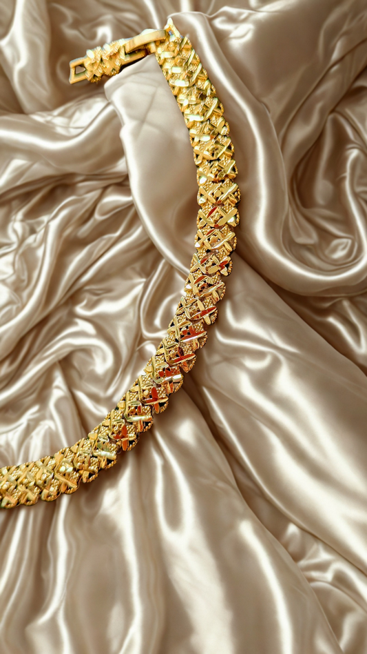 24K Glow Diamond-Pattern Bracelet