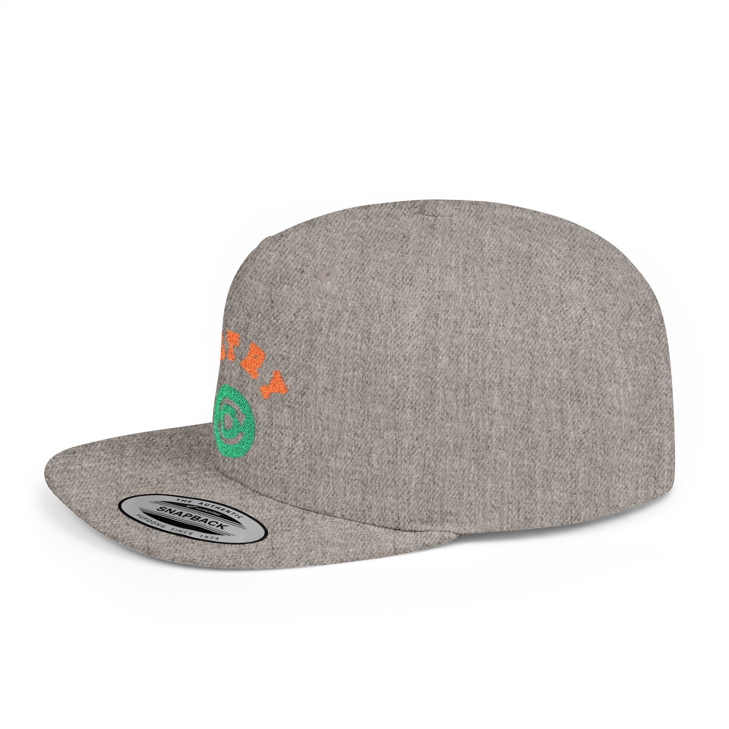 Retry Vintage Flat Bill Snapback Cap – Adjustable streetwear hat for men & women. Ideal gift for casual fashion, festivals, and urban style.