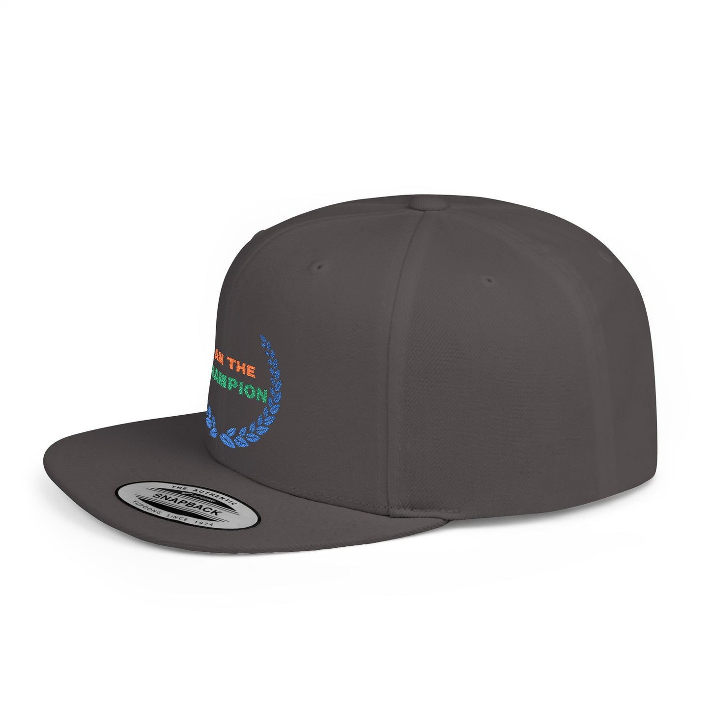 Découvrez la casquette Champion Snapback : une casquette à visière plate ajustable et élégante pour adultes. Idéale pour un look streetwear, les événements en plein air et comme cadeau. Résistante et confortable !