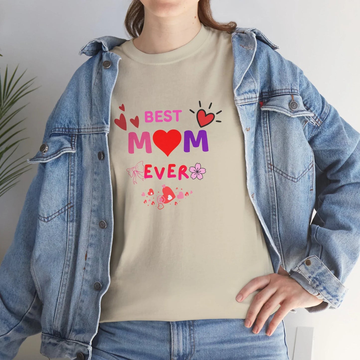 Best Mom Ever Mother’s Day T-Shirt - Aesthetic Heart & Bow Graphic Tee