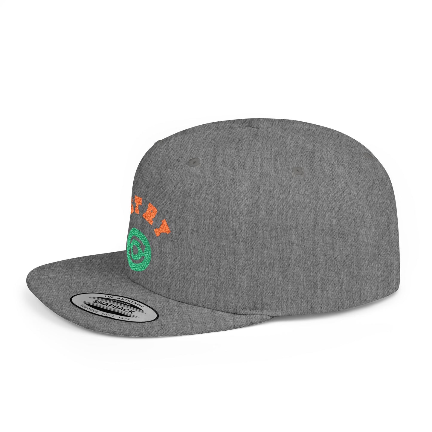 Retry Vintage Flat Bill Snapback Cap – Adjustable streetwear hat for men & women. Ideal gift for casual fashion, festivals, and urban style.