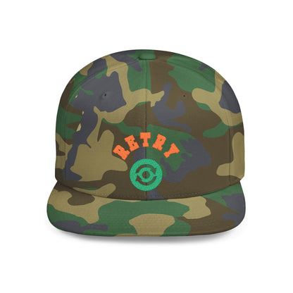 Retry Vintage Flat Bill Snapback Cap – Adjustable streetwear hat for men & women. Ideal gift for casual fashion, festivals, and urban style.