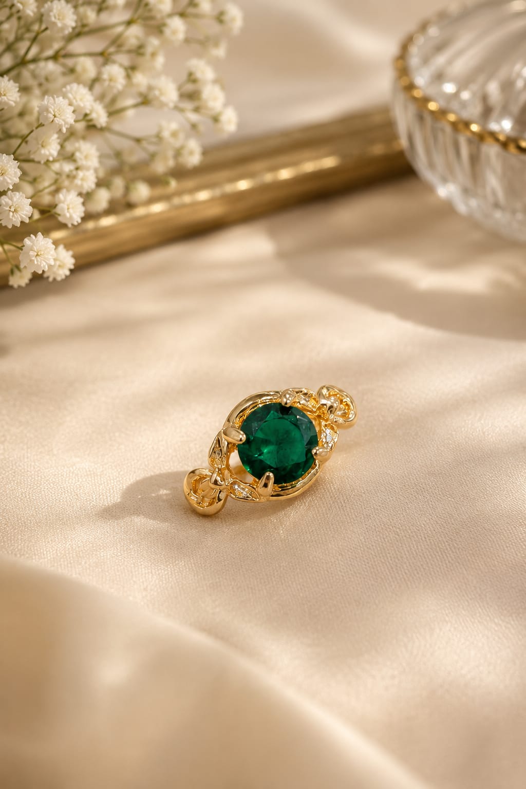 Royal Velvet High Heel Ring Holder Set with 7-Piece Multi-Color CZ Rings