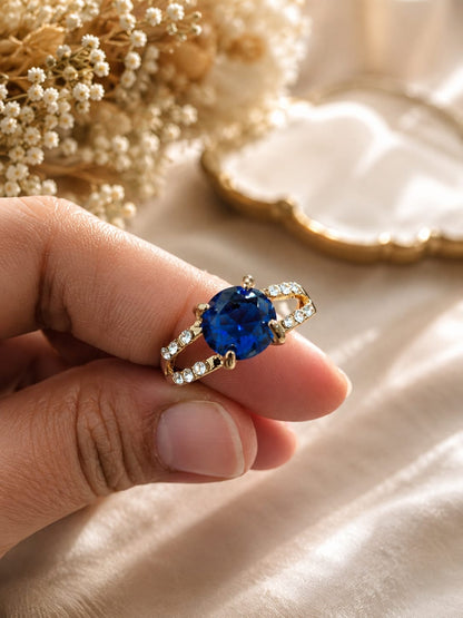 Royal Velvet High Heel Ring Holder Set with 7-Piece Multi-Color CZ Rings