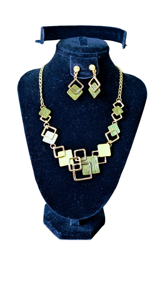 Geometric Gold Necklace Set with Matching Earrings – Elegant Statement Jewelry